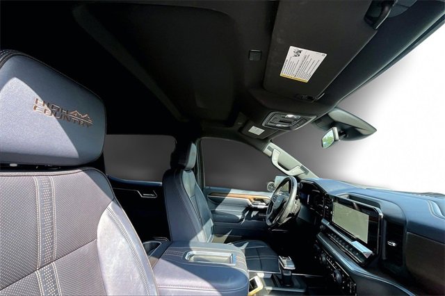 Used 2022 Chevrolet Silverado 1500 High Country w/ Z71 Off-Road Package image 28