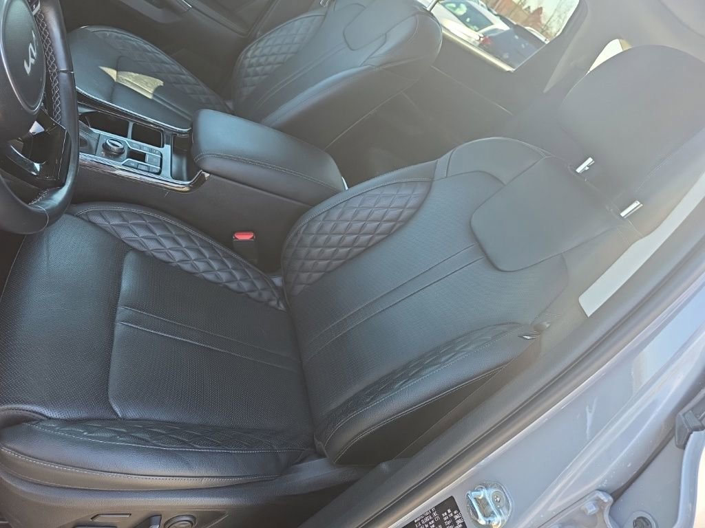 Used 2022 Kia Sorento SX Prestige image 11