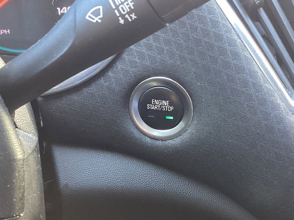 Used 2020 Chevrolet Malibu LT image 35