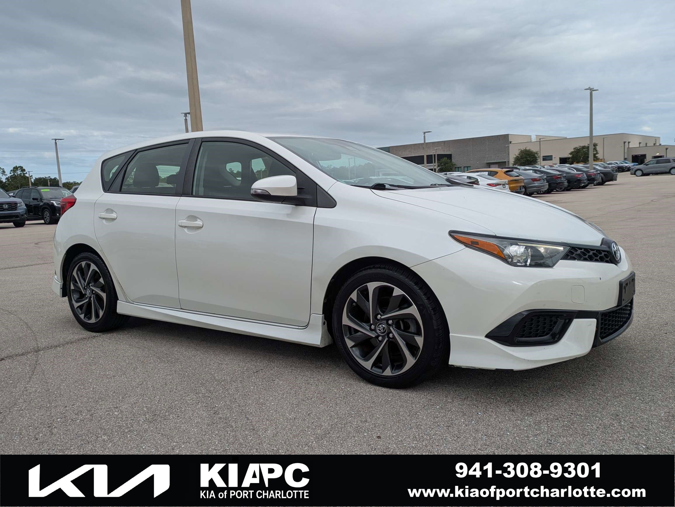 Used 2017 Toyota Corolla iM w/ All-Weather Mat Package FWD image 1