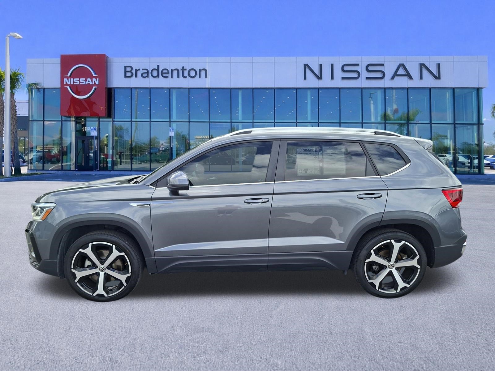 Used 2023 Volkswagen Taos SEL AWD/4WD image 8