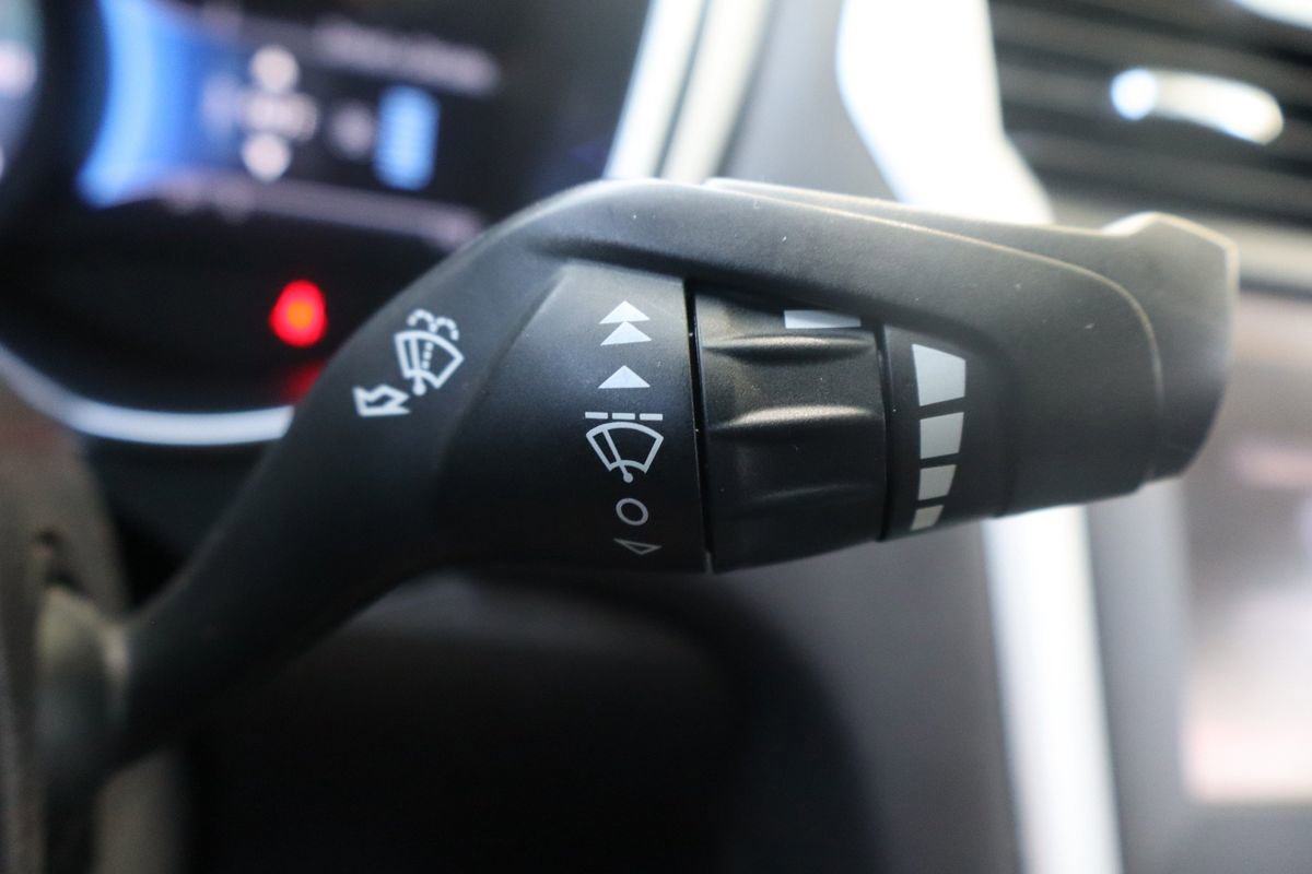 Used 2014 Ford Fusion SE FWD image 33