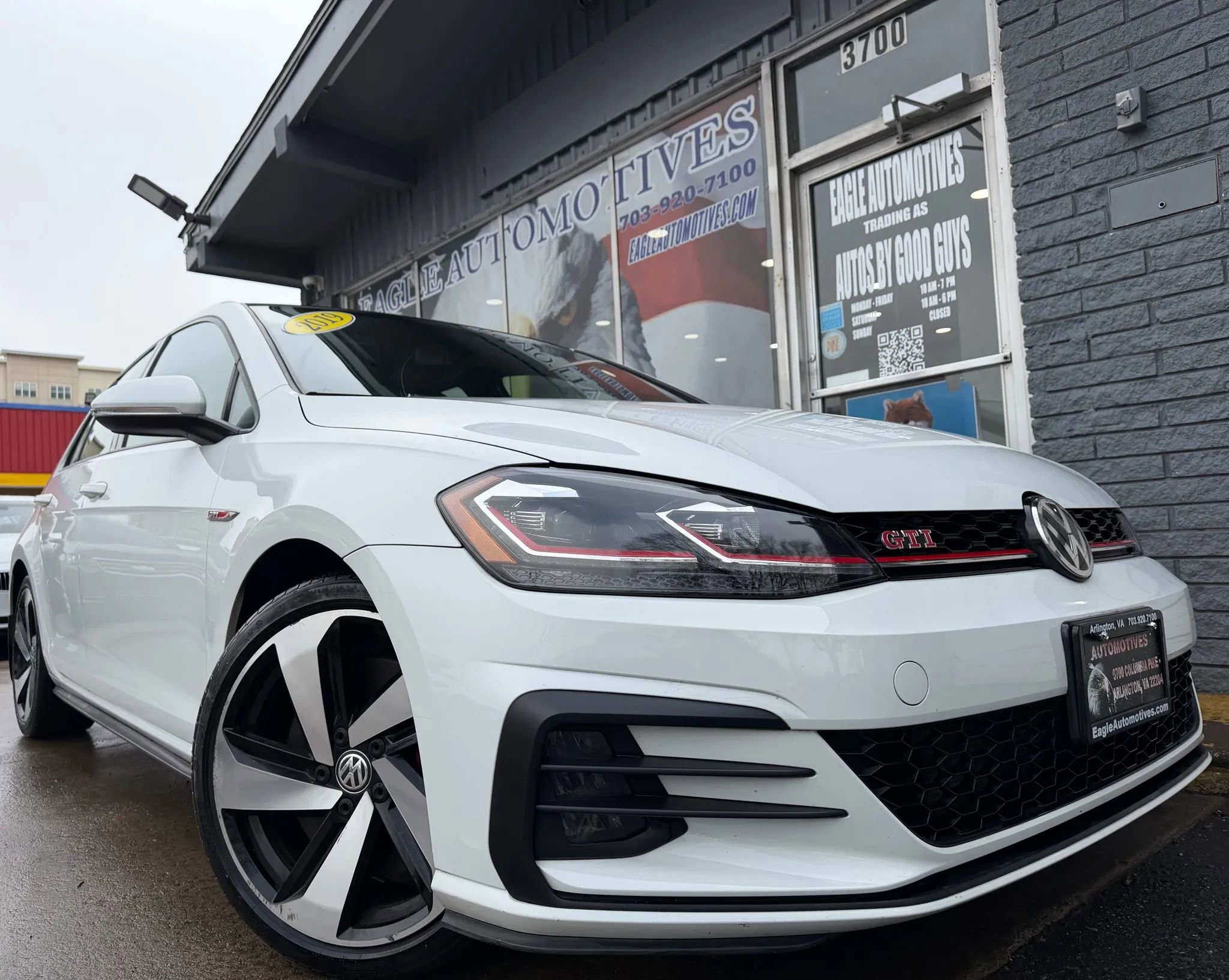 Used 2019 Volkswagen GTI SE w/ SE Experience Package FWD image 1
