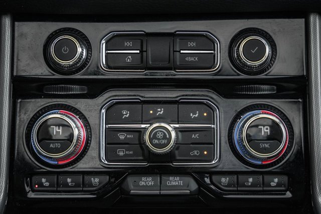 Used 2021 GMC Yukon Denali w/ Denali Premium Package image 32