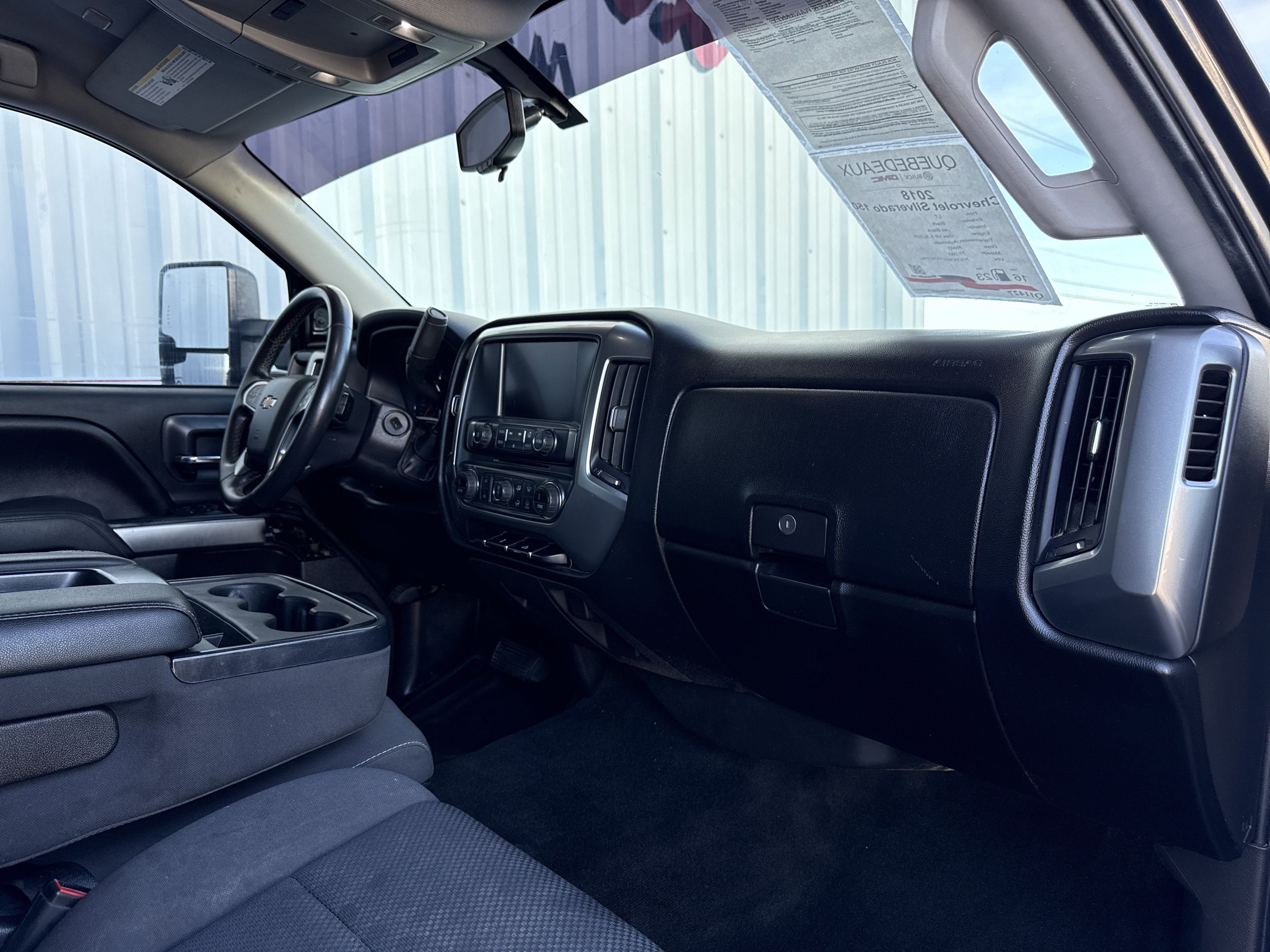Used 2018 Chevrolet Silverado 1500 LT w/ Texas Edition image 32