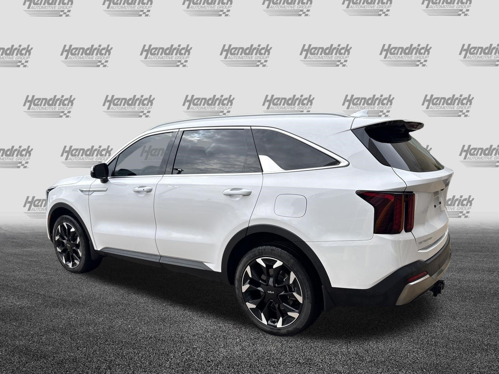 Used 2025 Kia Sorento EX AWD/4WD image 8