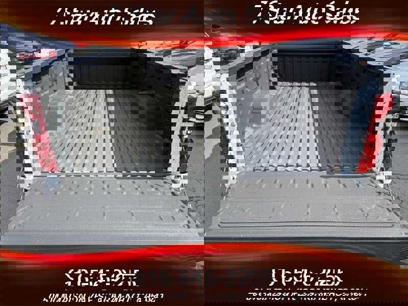 Used 2022 Chevrolet Silverado 2500 LT w/ Convenience Package image 13