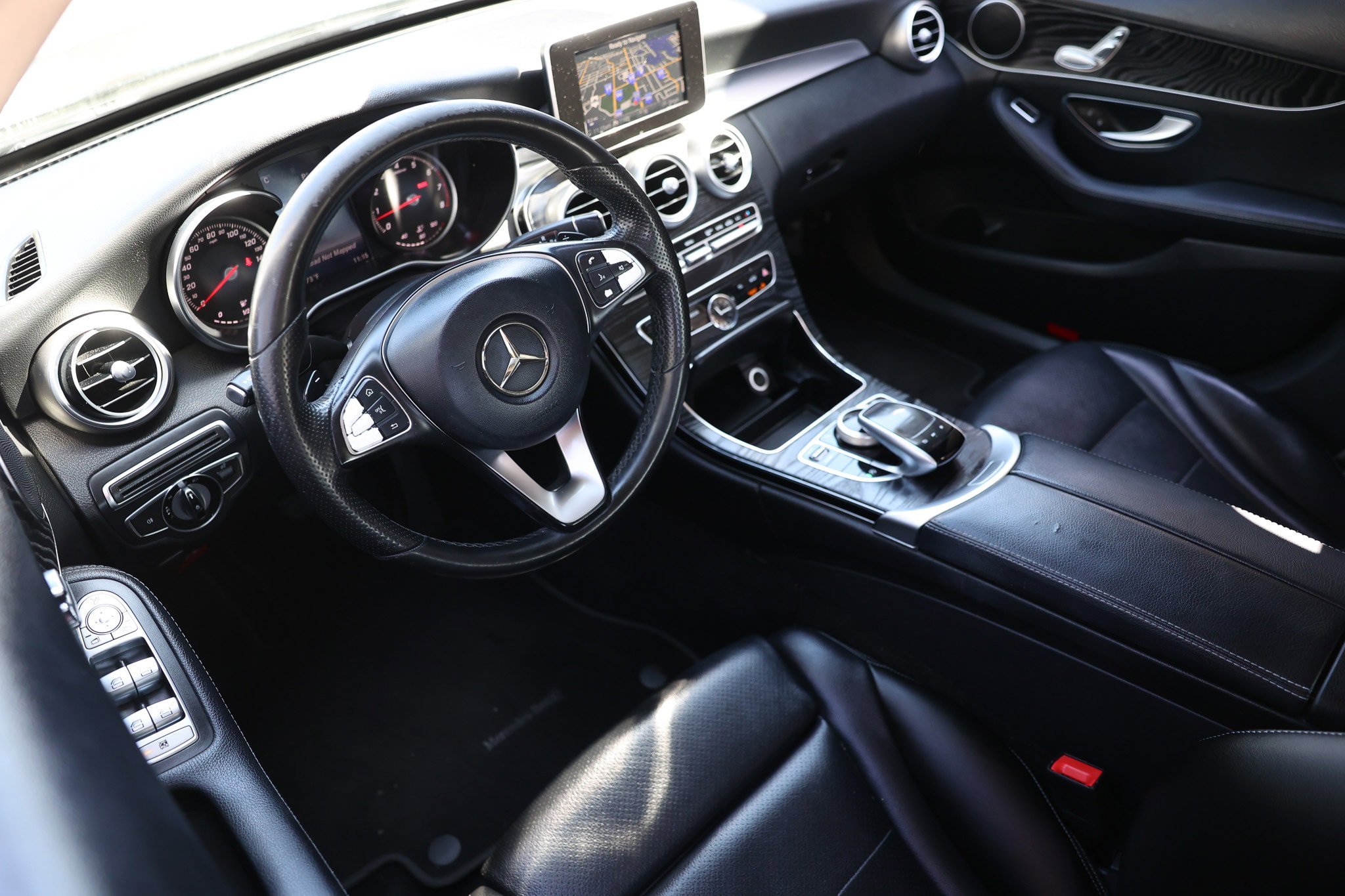 Used 2016 Mercedes-Benz C 300 Sedan image 6
