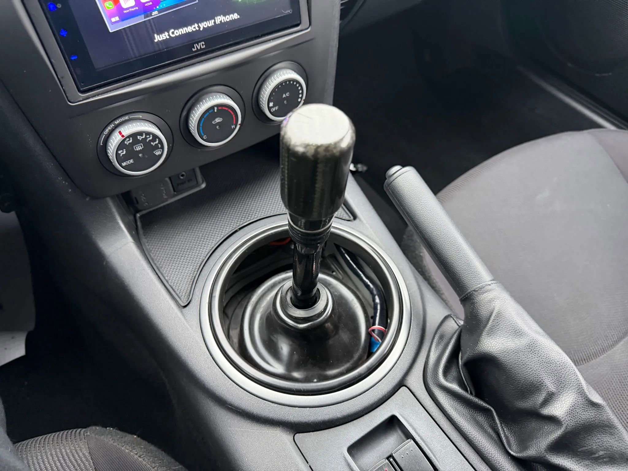 Used 2010 MAZDA MX-5 Miata Sport image 22