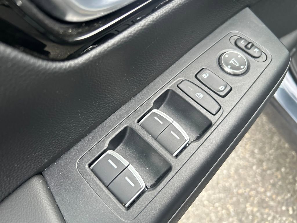 Used 2025 Honda CR-V Sport Touring image 19