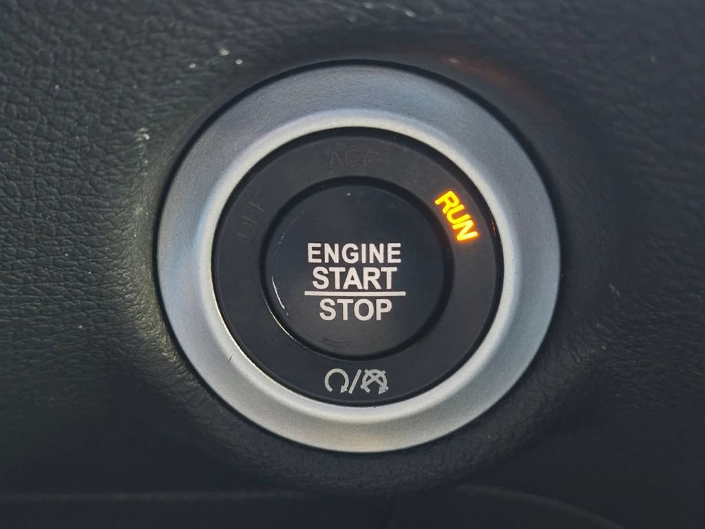 Used 2019 Chrysler Pacifica Touring-L Plus w/ Advanced Safetytec Group FWD image 32