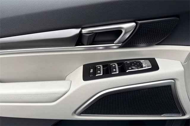 New 2025 Kia Telluride S image 12
