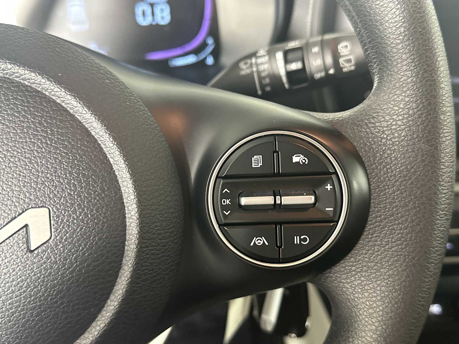 Used 2023 Kia Soul LX FWD image 28