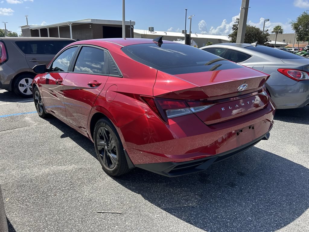 Certified 2023 Hyundai Elantra SEL FWD image 6
