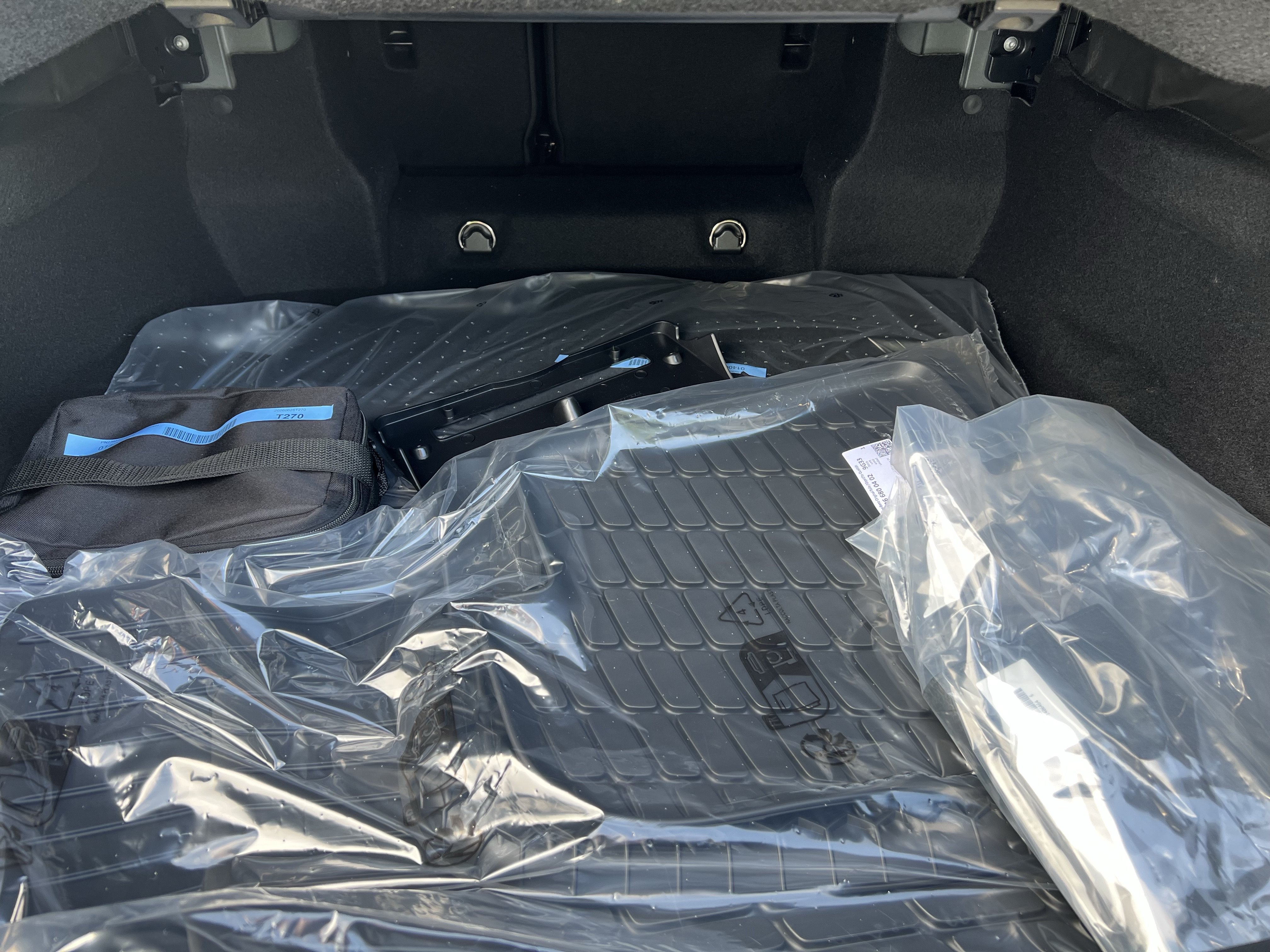 New 2027 Mercedes-Benz CLE 450 4MATIC Cabriolet image 35