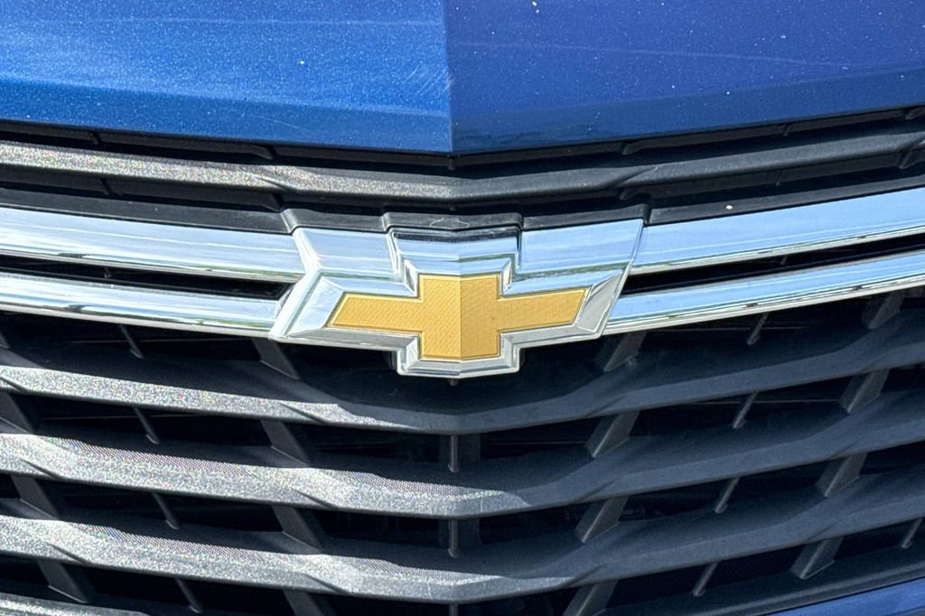 Used 2023 Chevrolet Equinox LS FWD image 8