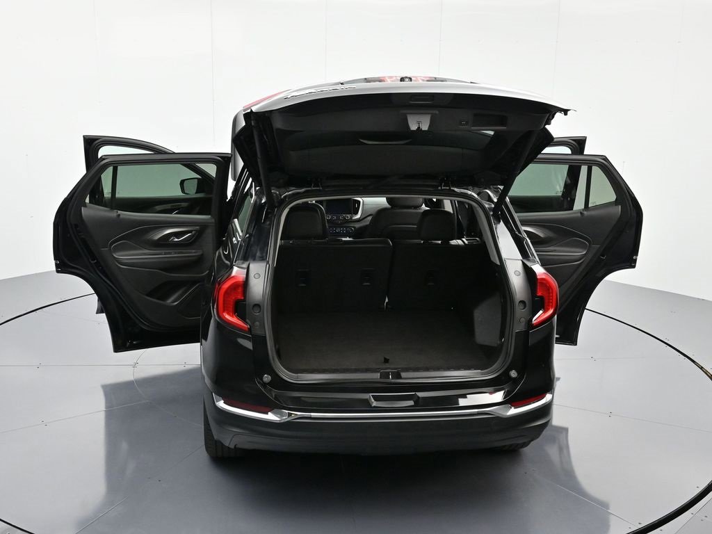 Used 2023 GMC Terrain SLT image 44