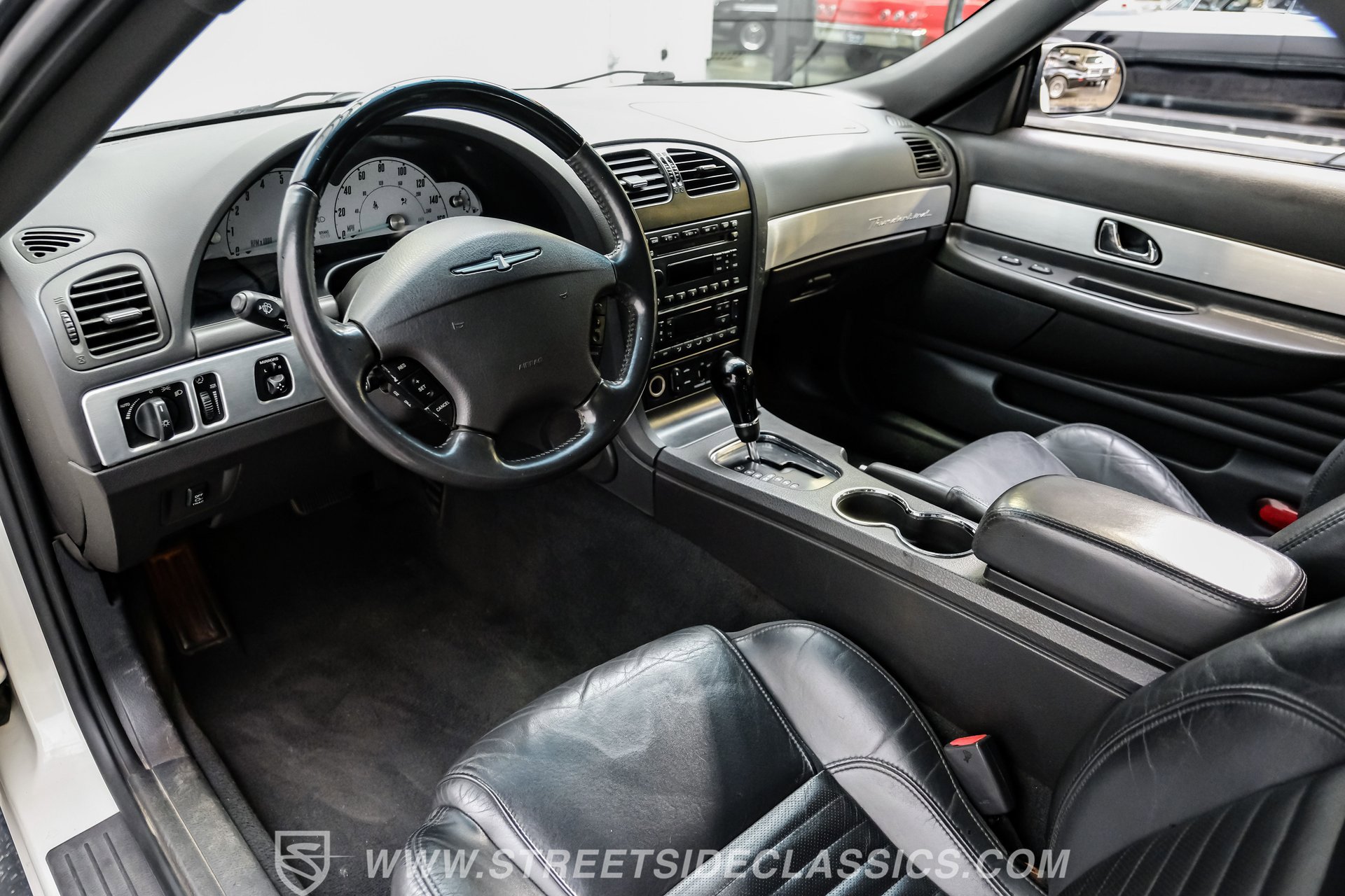 Used 2002 Ford Thunderbird image 4