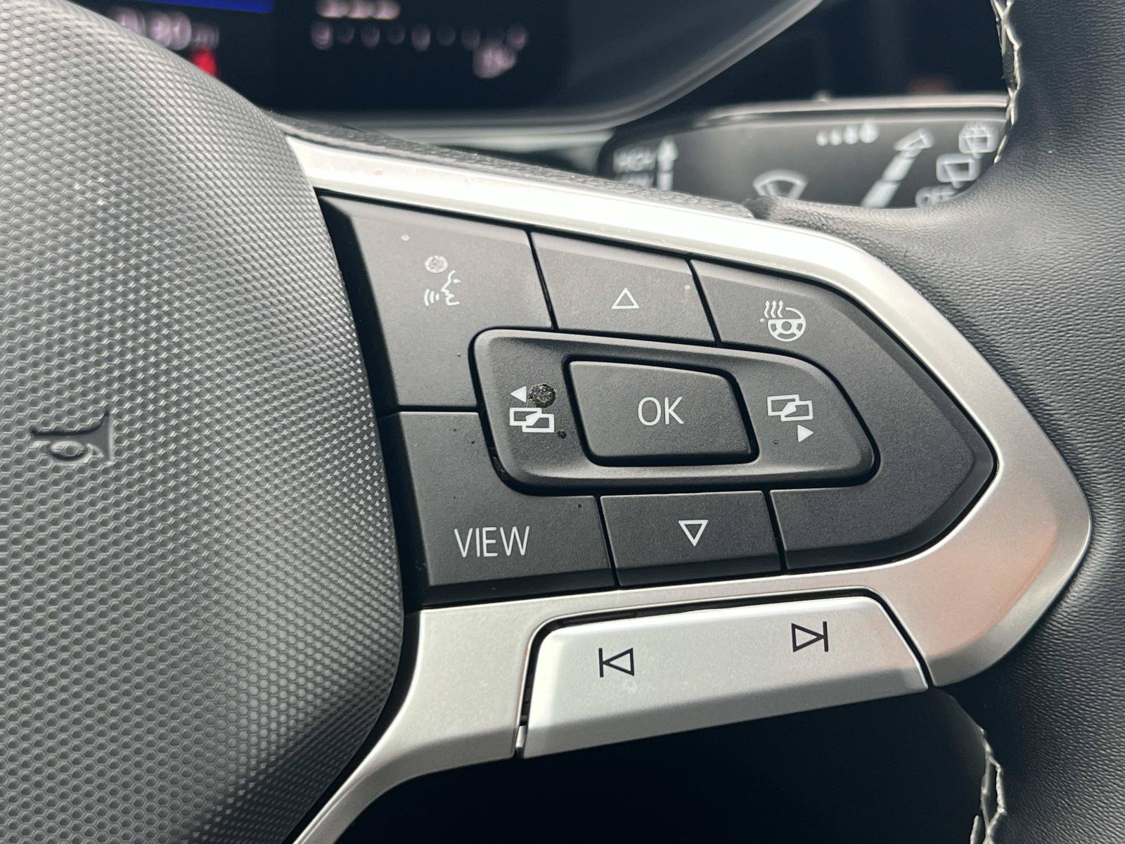 Certified 2023 Volkswagen Taos S FWD image 10