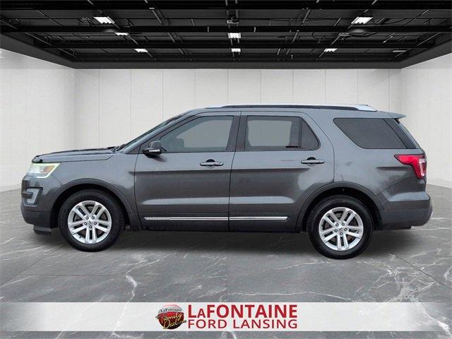 Used 2016 Ford Explorer XLT w/ Equipment Group 202A image 2