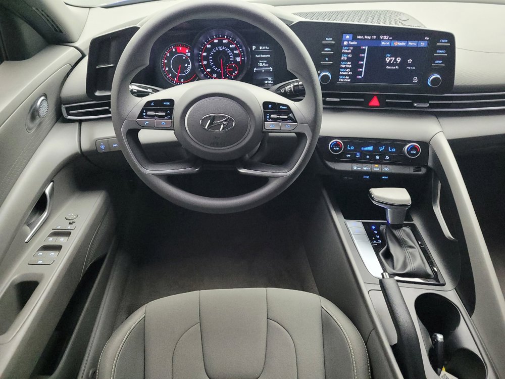 Used 2023 Hyundai Elantra SEL FWD image 22