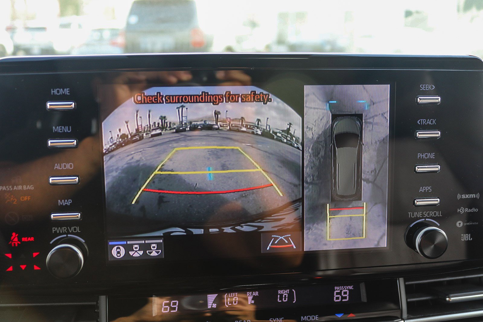 Certified 2022 Toyota Sienna Platinum image 24