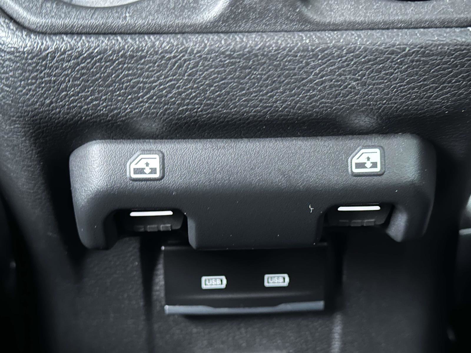 Used 2022 Jeep Wrangler Unlimited Rubicon w/ LED Lighting Group image 12