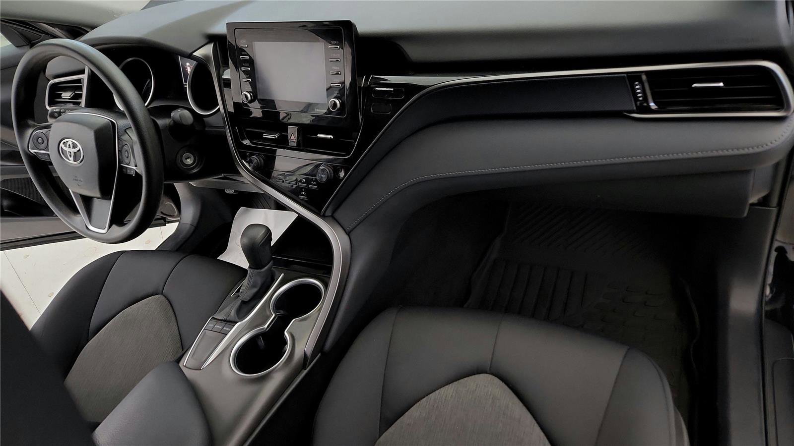 Used 2022 Toyota Camry LE image 16