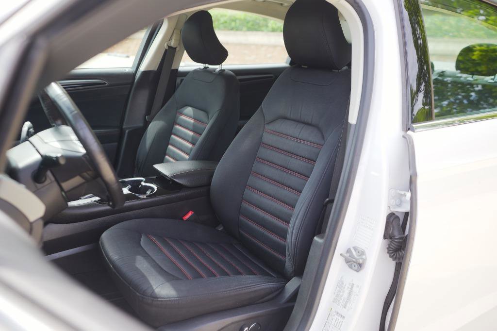 Used 2016 Ford Fusion SE w/ Equipment Group 201A image 14