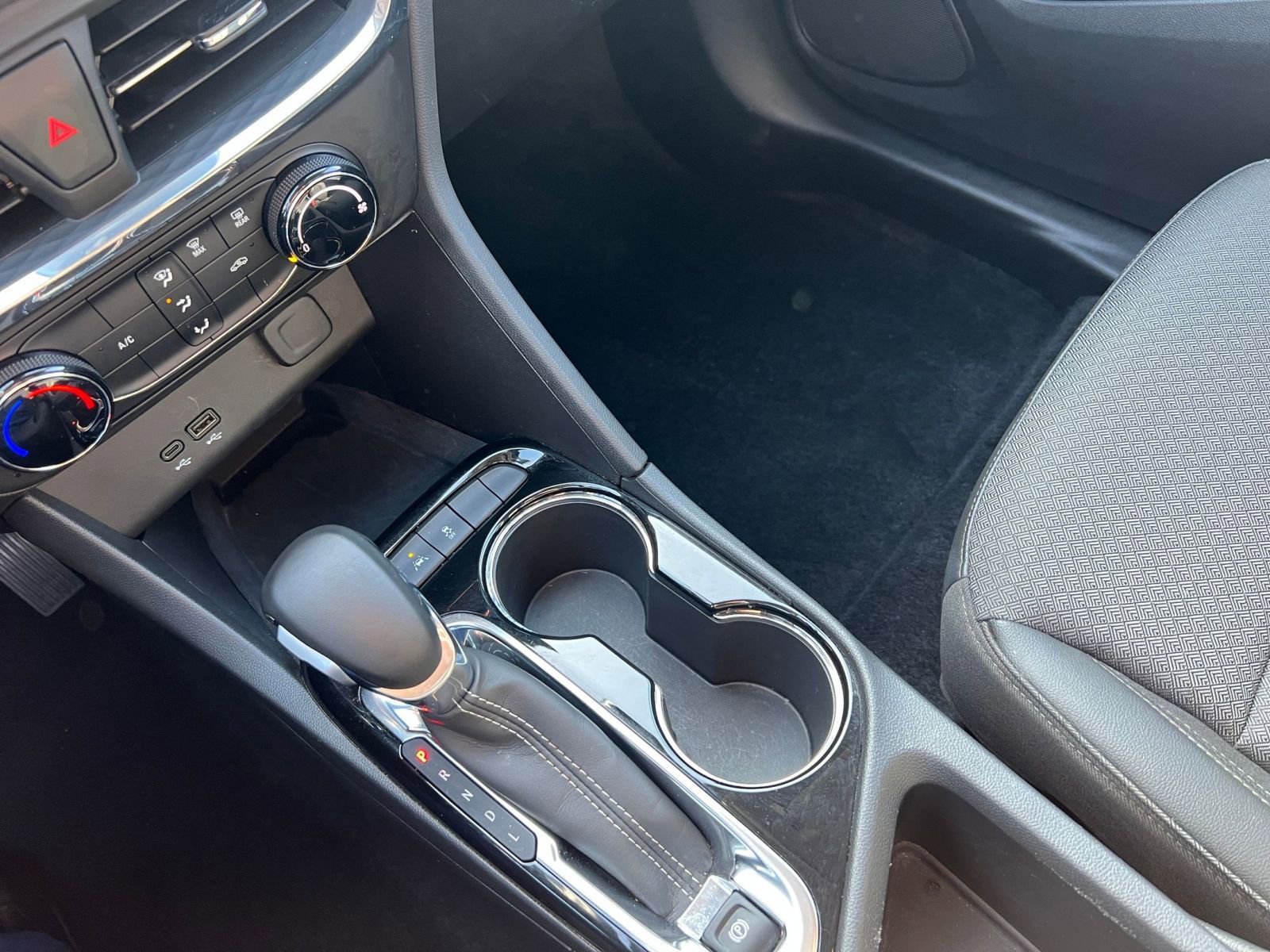 Used 2025 Buick Encore GX Preferred image 39