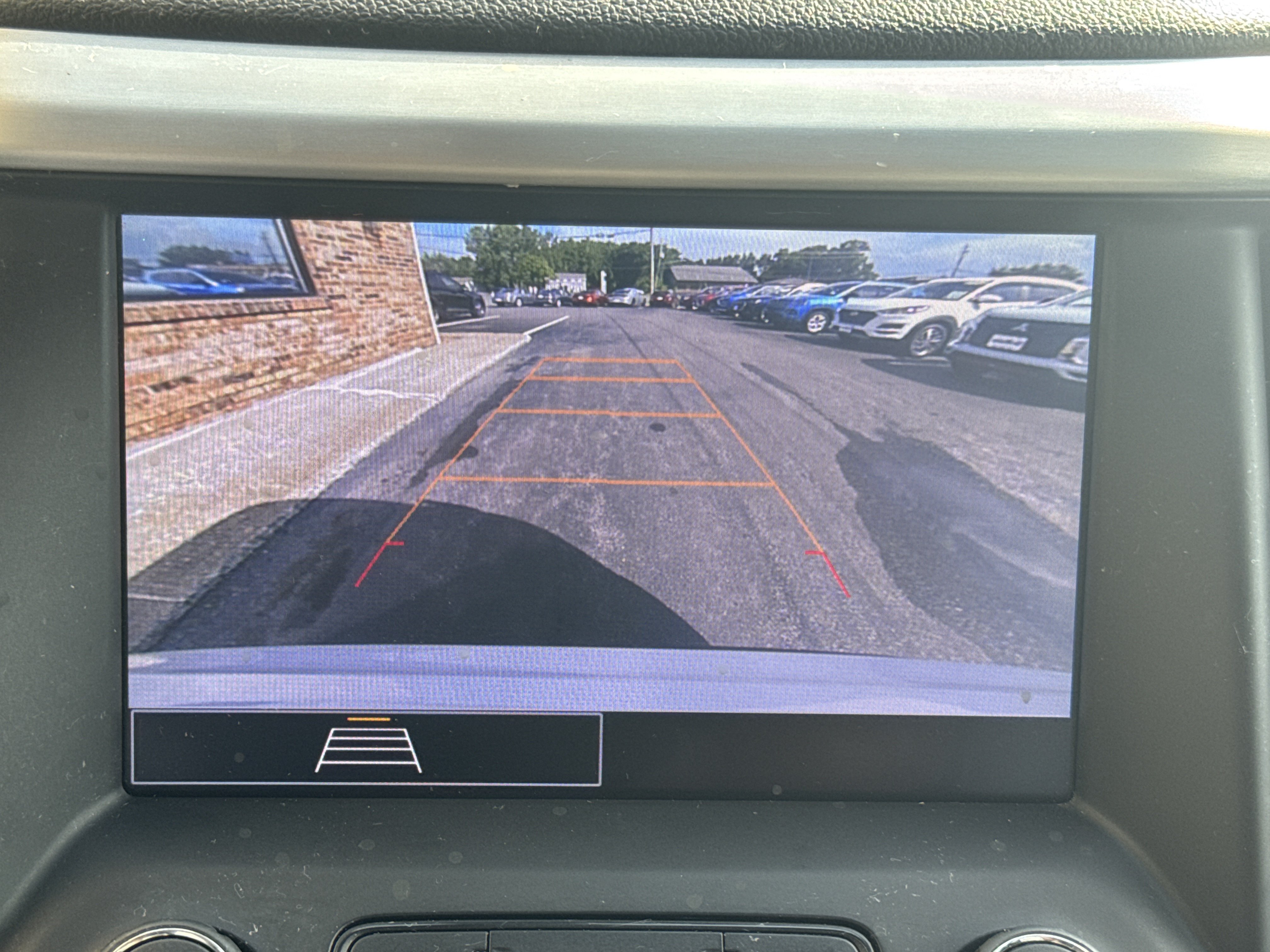 Used 2020 GMC Acadia SLE w/ Driver Convenience Package FWD image 22