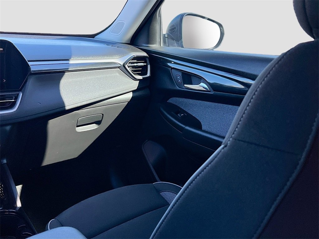 Used 2024 Chevrolet TrailBlazer LS w/ LS Convenience Package image 21