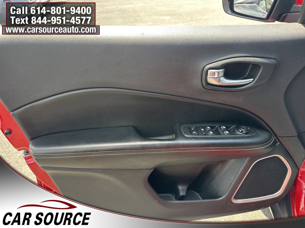Used 2019 Jeep Compass Latitude AWD/4WD image 11