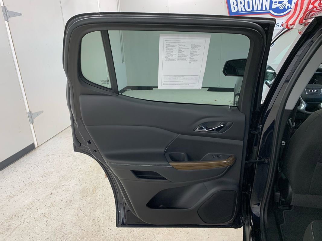 Used 2022 GMC Acadia SLE w/ Driver Convenience Package image 19