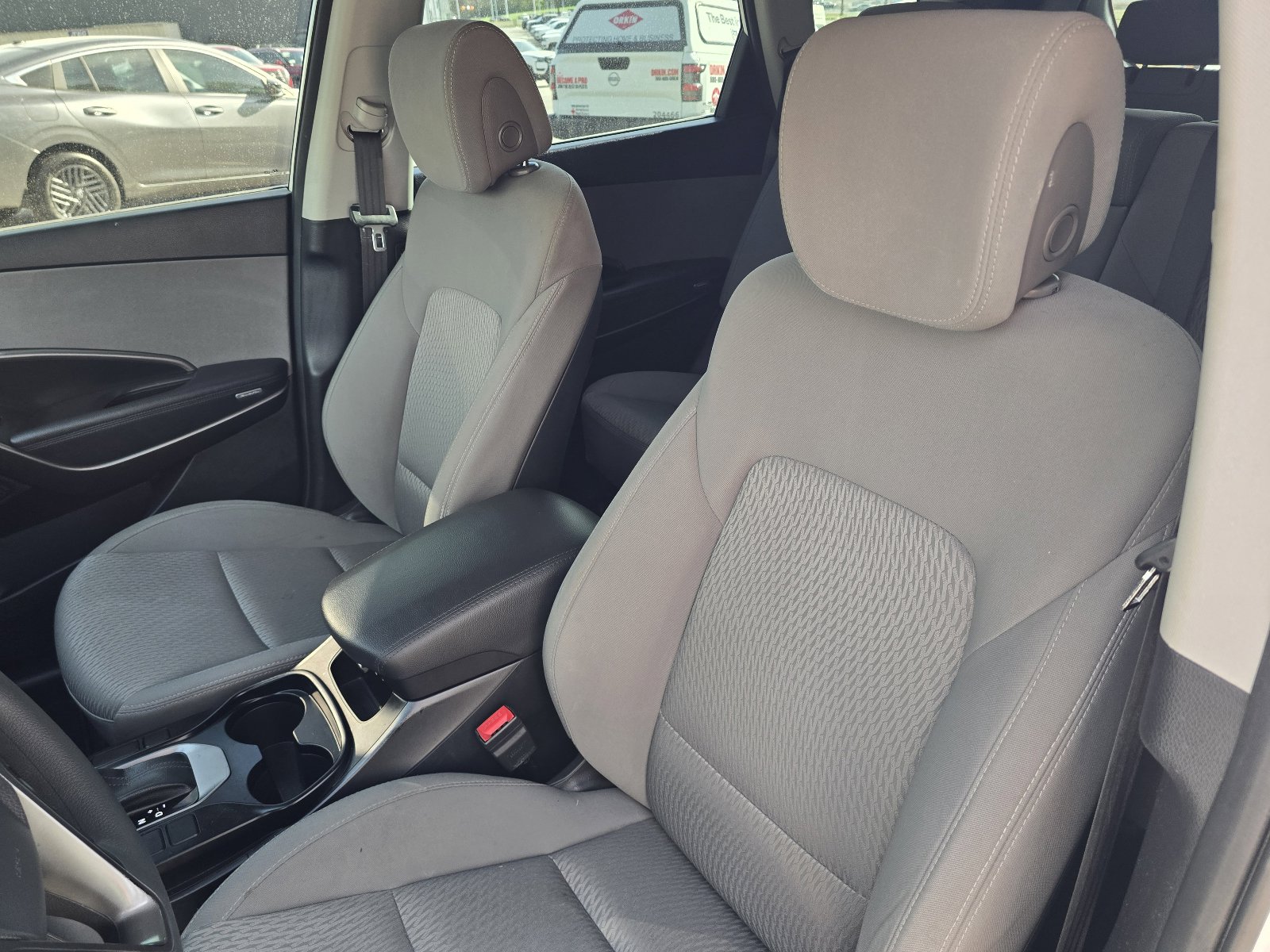 Used 2017 Hyundai Santa Fe SE image 13