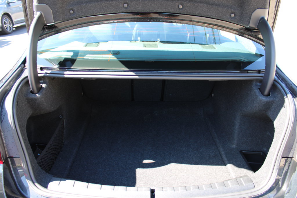 Used 2025 BMW 330i Sedan RWD image 31