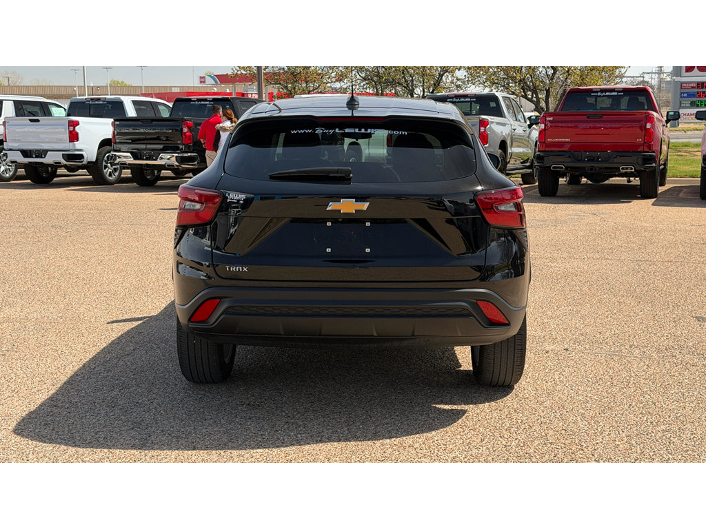 Certified 2024 Chevrolet Trax LS w/ LS Convenience Package FWD image 6