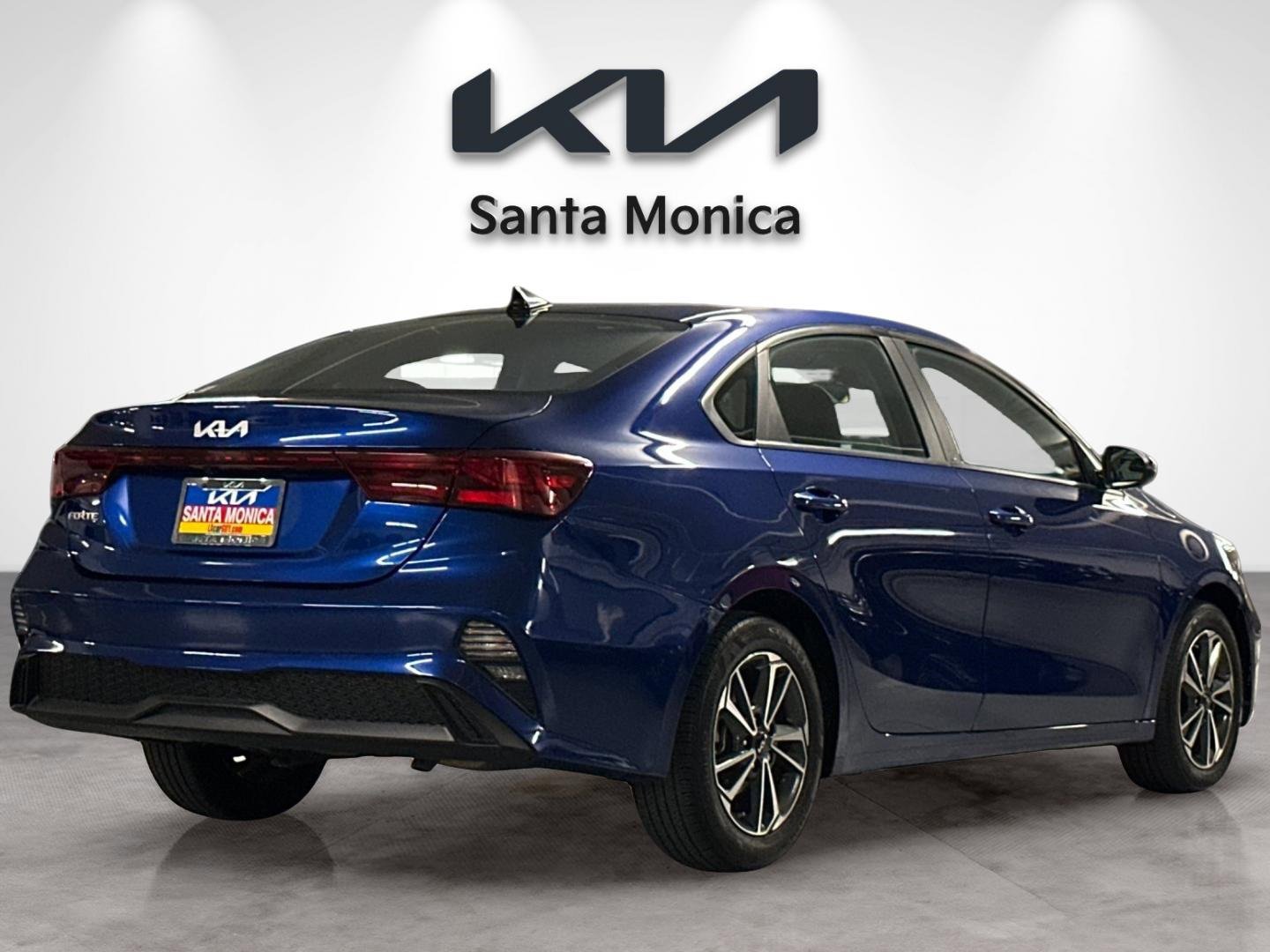 Used 2023 Kia Forte LXS w/ LXS Technology Package image 5