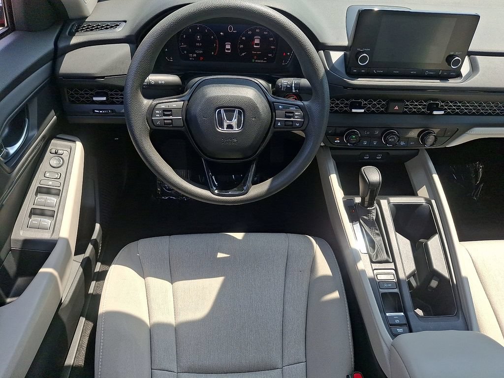 Used 2024 Honda Accord EX image 11
