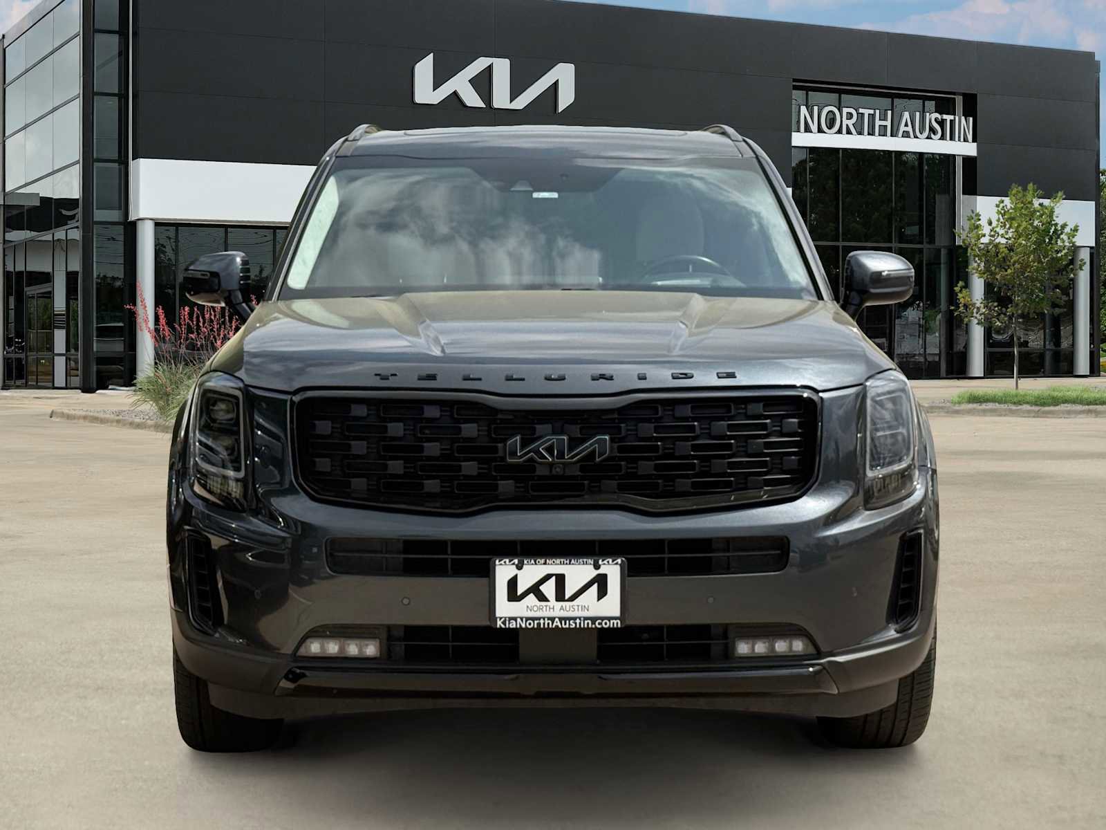 Certified 2022 Kia Telluride SX w/ SX Prestige Package image 3
