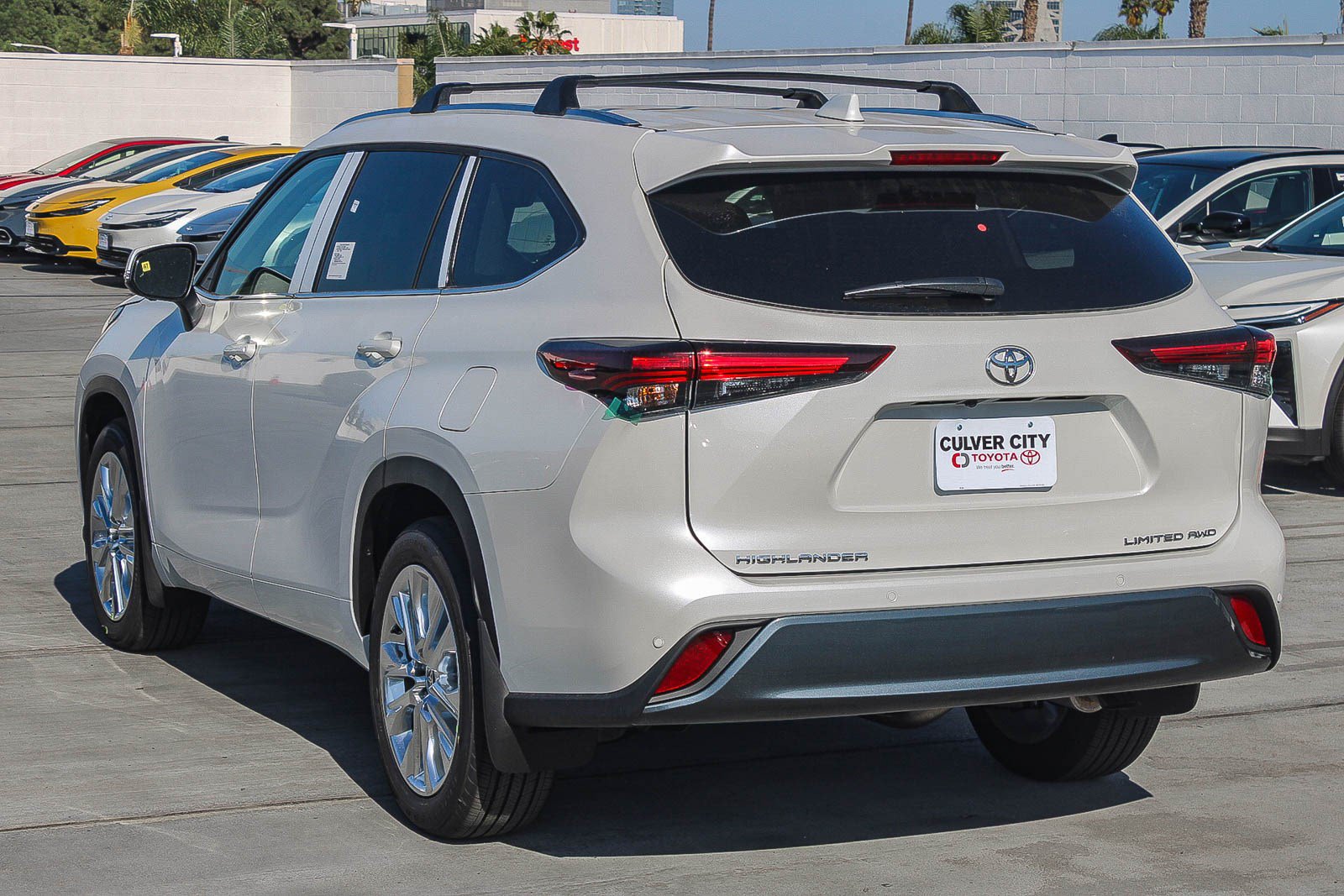 New 2026 Toyota Highlander Limited AWD/4WD image 7