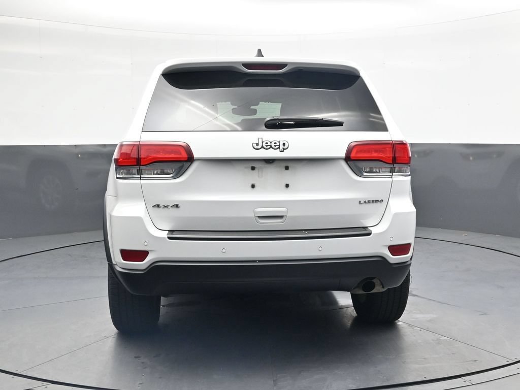 Used 2022 Jeep Grand Cherokee Laredo E AWD/4WD image 7