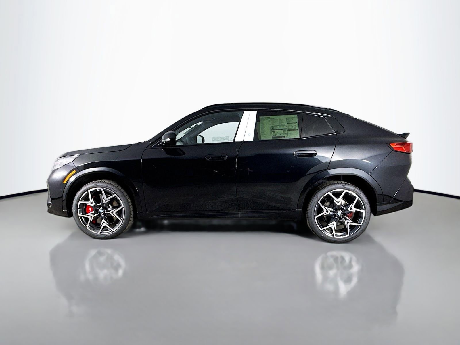 New 2026 BMW X2 xDrive28i w/ M Sport Package AWD/4WD image 4
