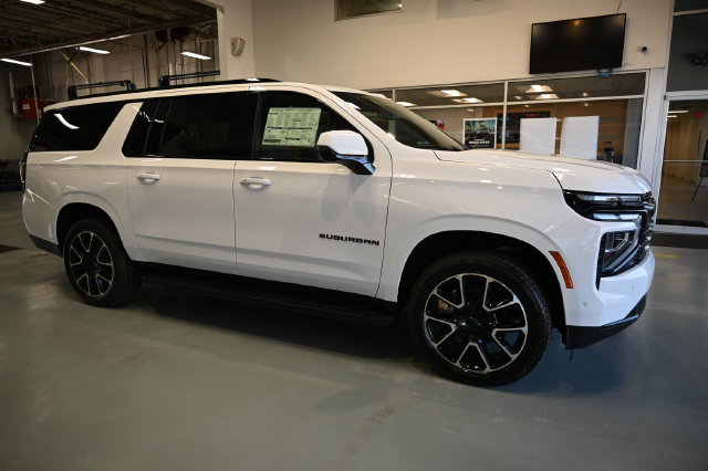 New 2026 Chevrolet Suburban RST w/ RST Capability Package AWD/4WD image 4