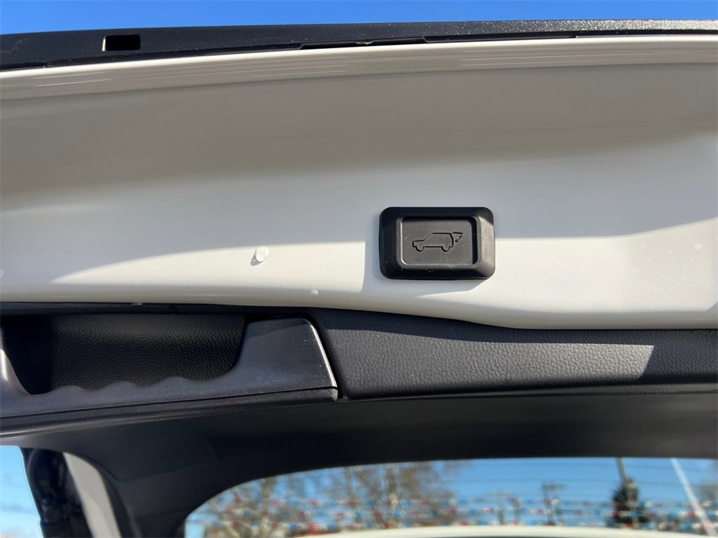 Certified 2025 Toyota RAV4 XLE image 25