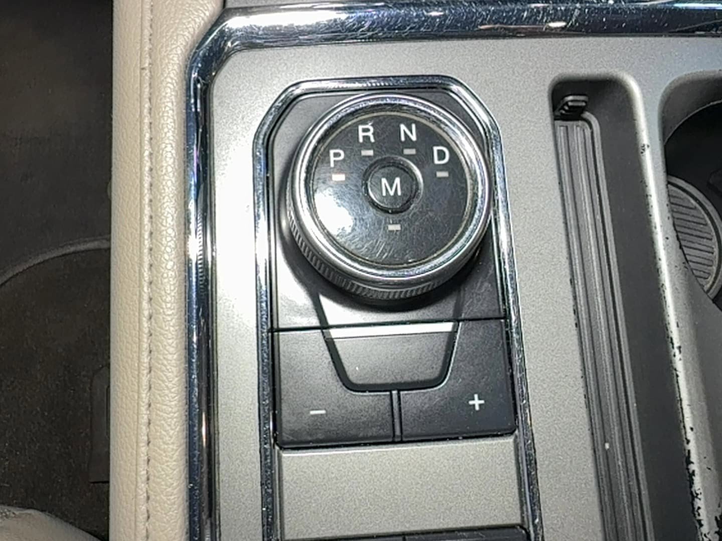 Used 2020 Ford Expedition XLT w/ Equipment Group 202A AWD/4WD image 34