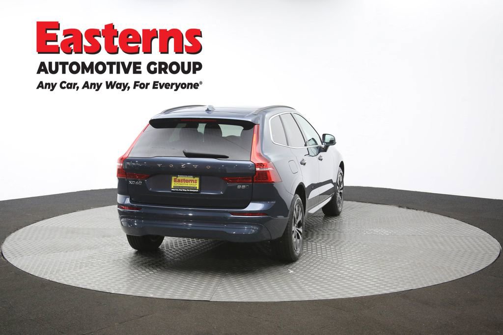 Used 2023 Volvo XC60 B5 Core image 38
