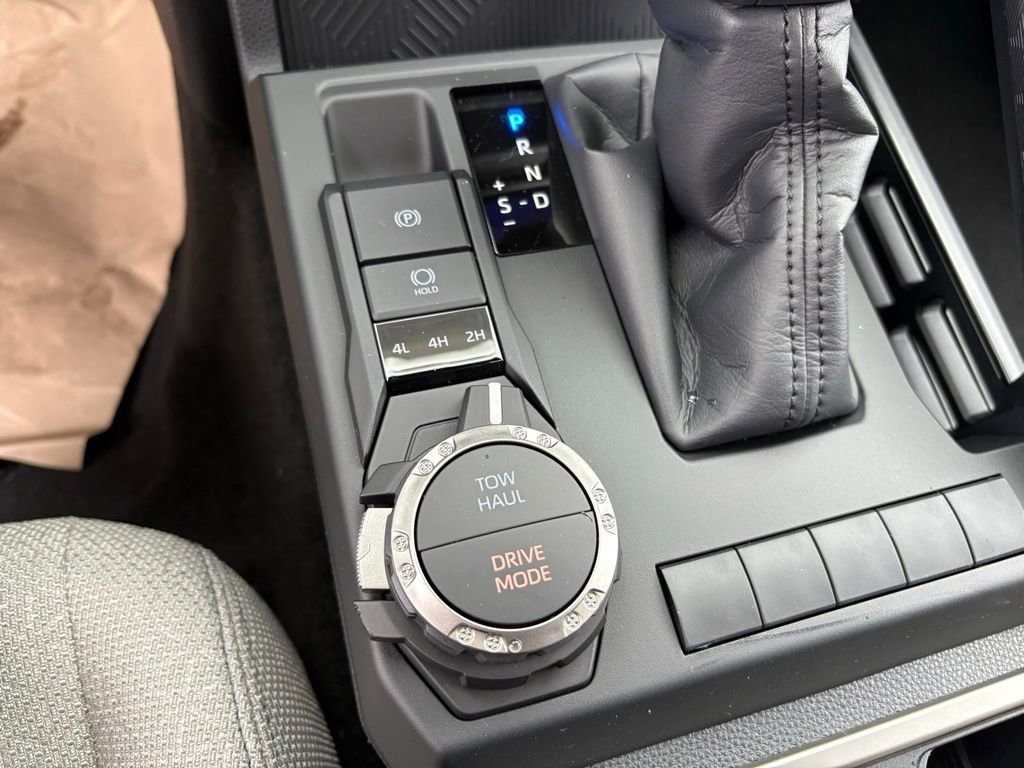 New 2026 Toyota 4Runner SR5 AWD/4WD image 24