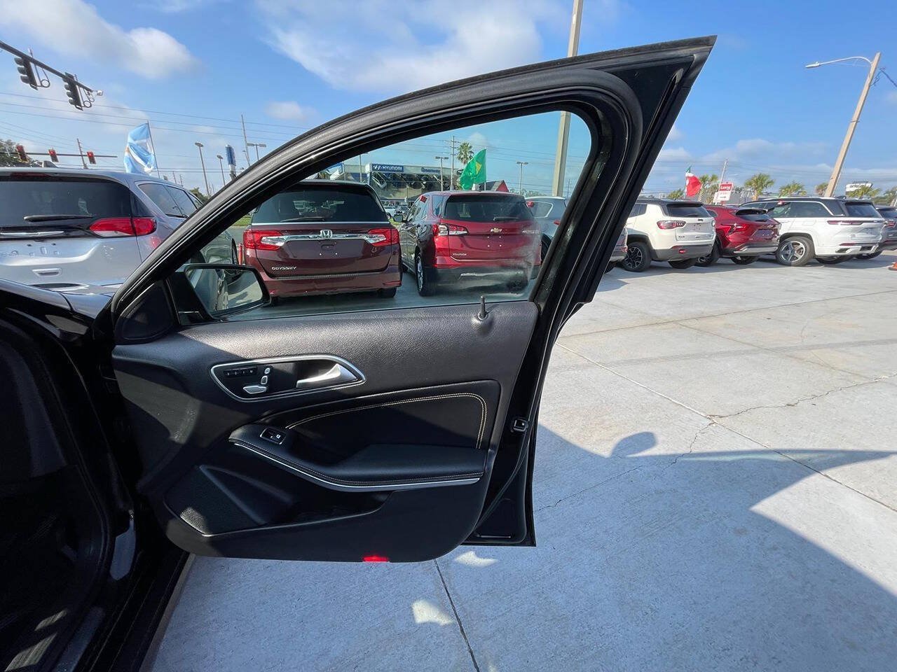 Used 2019 Mercedes-Benz GLA 250 4MATIC image 14
