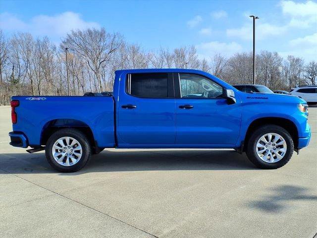 Used 2025 Chevrolet Silverado 1500 Custom w/ LPO, Dark Essentials Package image 5